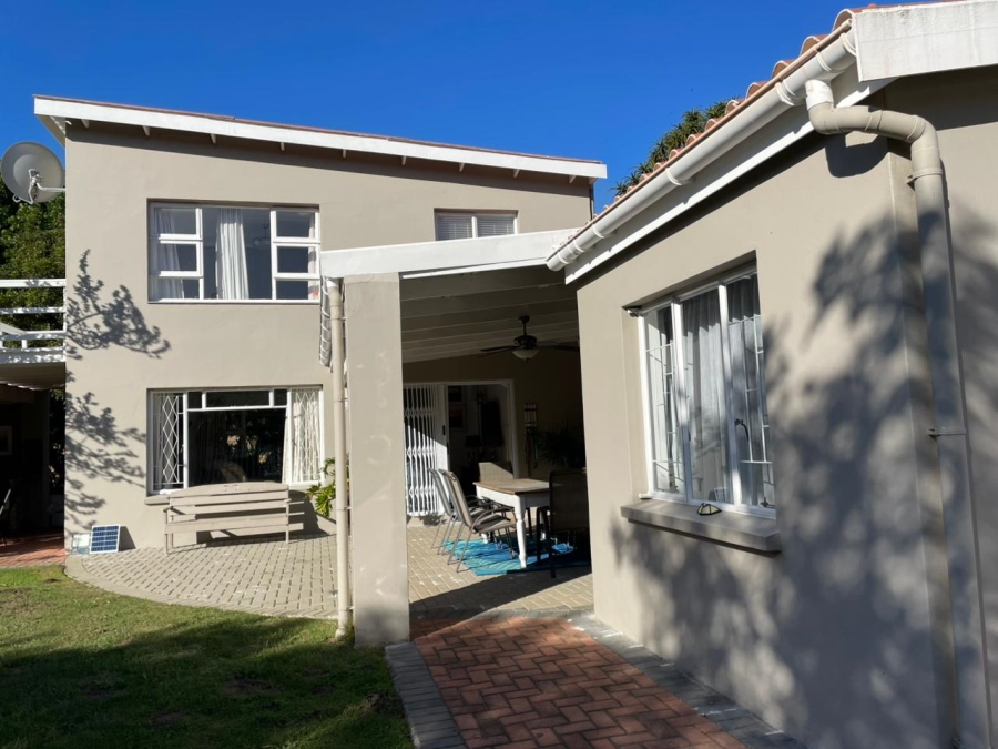 5 Bedroom Property for Sale in West Bank Eastern Cape